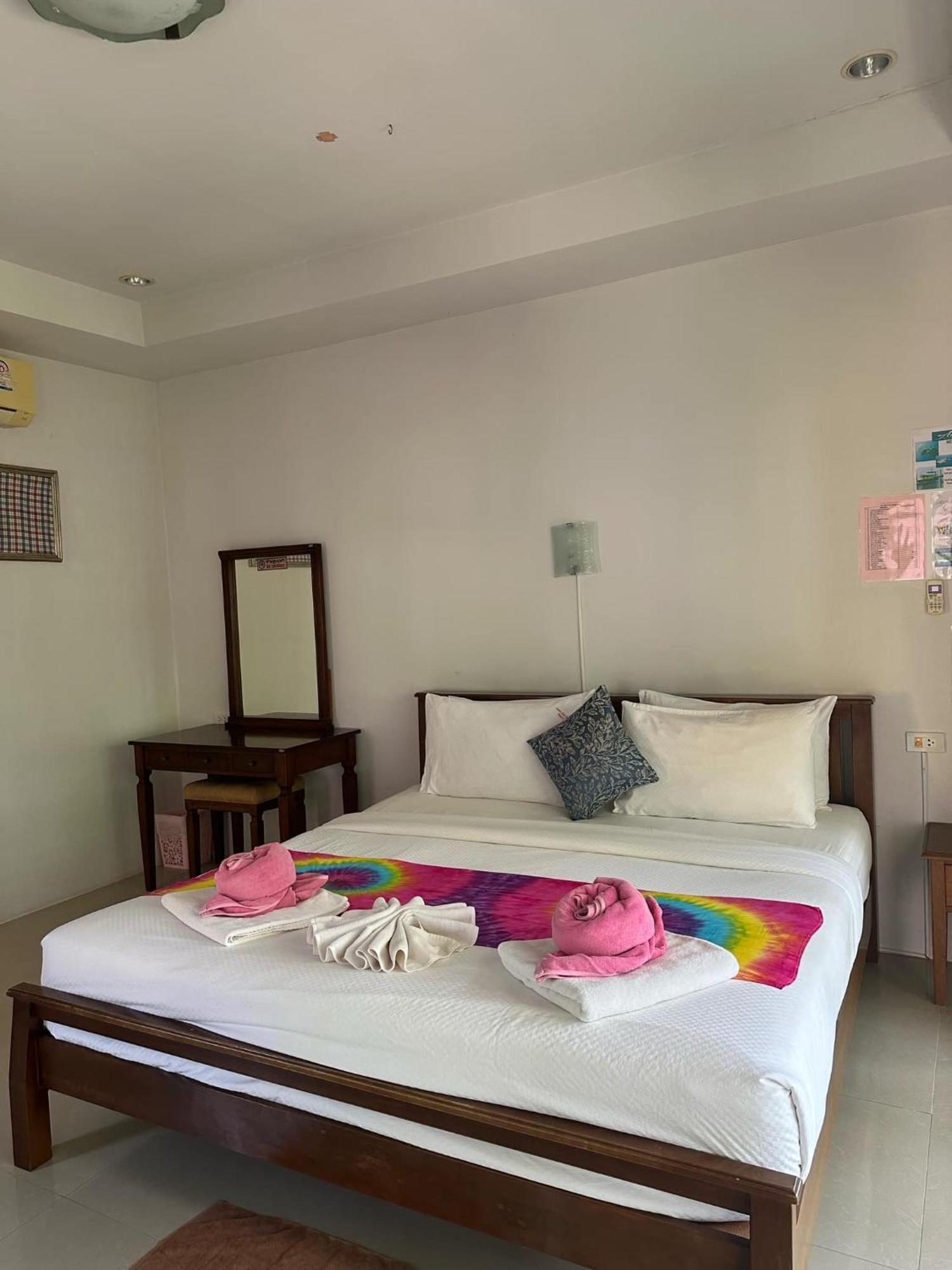 Pinky Bungalow Resort & Villa - Sha Extra Plus Ko Lanta Buitenkant foto