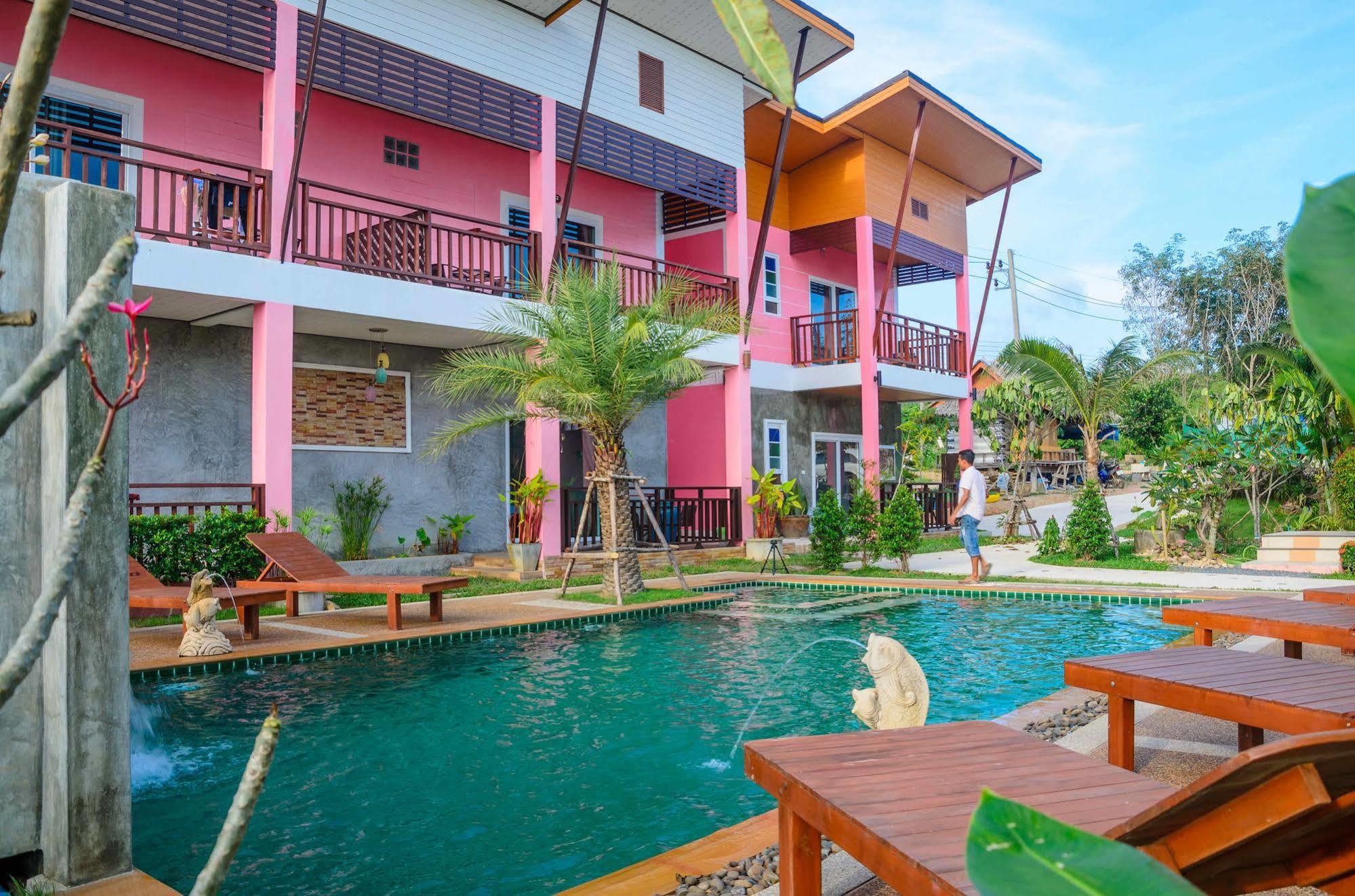 Pinky Bungalow Resort & Villa - Sha Extra Plus Ko Lanta Buitenkant foto