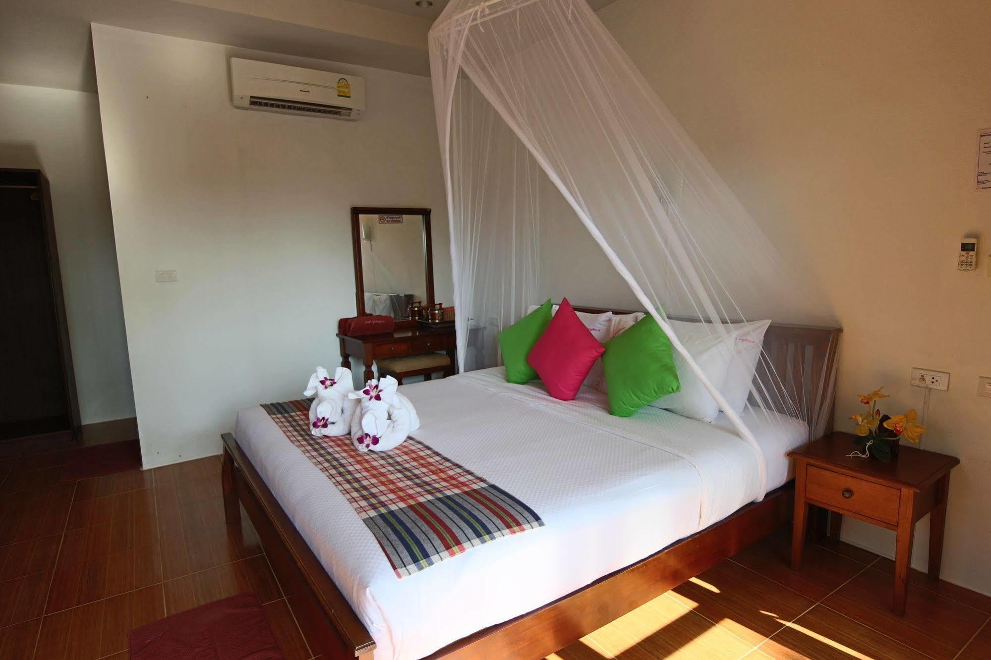 Pinky Bungalow Resort & Villa - Sha Extra Plus Ko Lanta Buitenkant foto